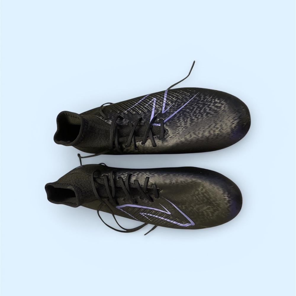 New Balance Black and Purple Athletic Shoes